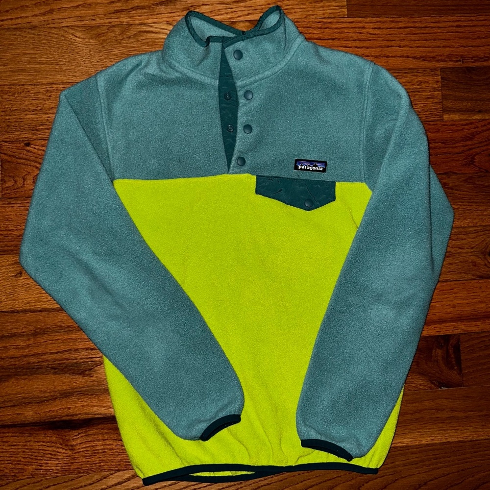 Patagonia Synchilla Women's Snap Fleece Pullover.